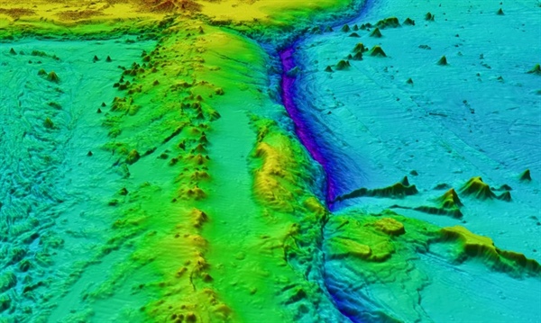 Mapování neznámých hlubin oceánů