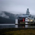 Britská vojenská loď se stala terčem sabotáže