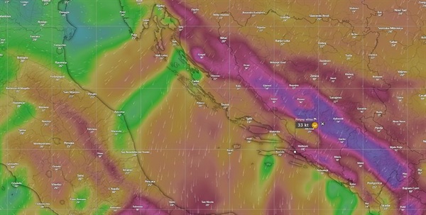 Červený meteoalarm pro Jadran