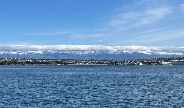 Počasí v Chorvatsku neodpovídá červnu, turisté si stěžují