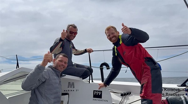 Koláček druhý otočil Fastnet