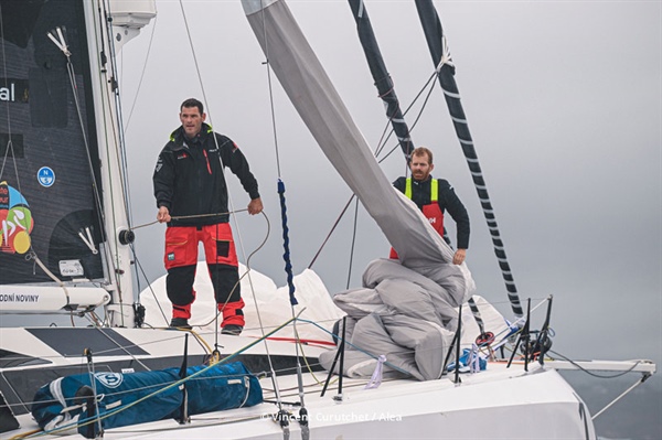 Desáté místo se zlomeným kormidlem