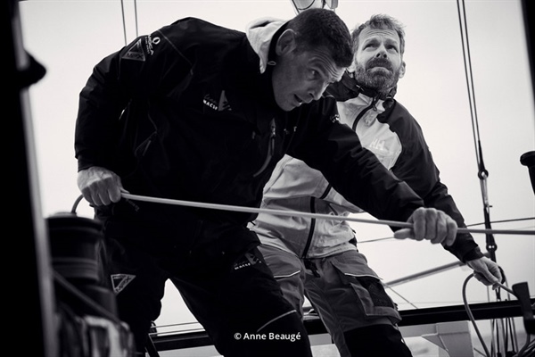 Brutální noc a závod s časem