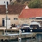 V maríně Milna se prolomilo molo