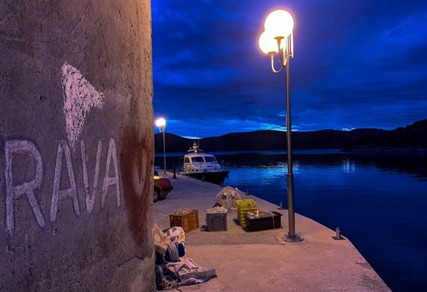 Na charter ve dvou, nebo s plnou lodí?