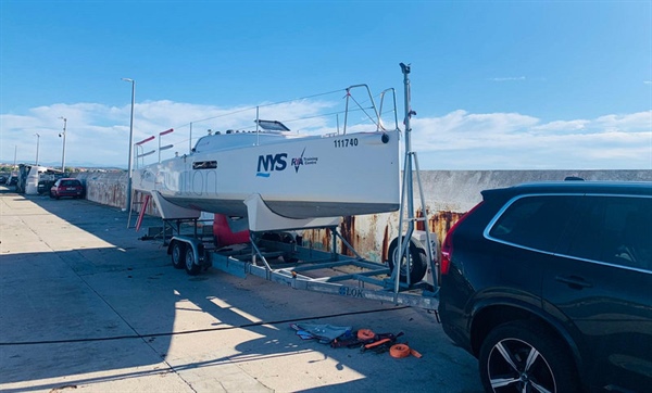 Přeprava lodí na přívěsech. Svépomocí, nebo s profesionály?