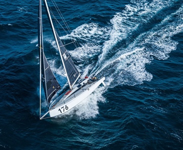 Kolik stojí závodní jachta třídy Class40?