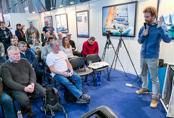 FOR BOAT program přednášek na stánku Lodních novin