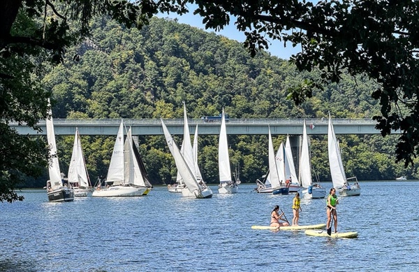 Jachtaři pozor! Sucho může snížit hladinu Slapské přehrady