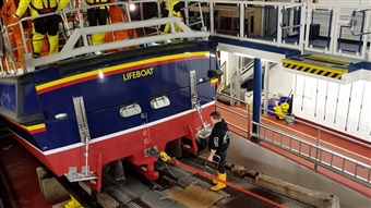 Noční spouštění na vodu