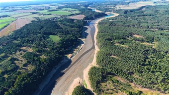 Vltava místy připomíná potok